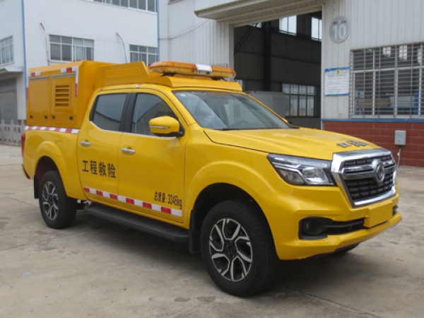 東風(fēng)銳騏救險(xiǎn)車(chē)